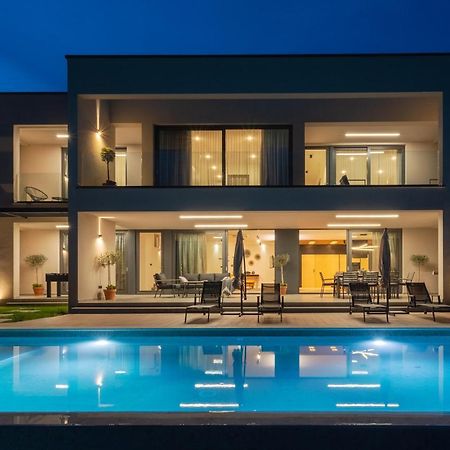 Villa Valpinia Martinski 외부 사진